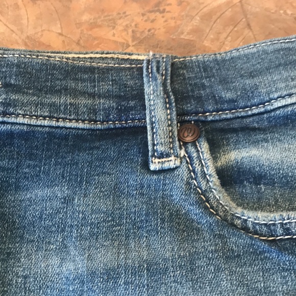 Wrangler retro Bailey high-rise denim shorts - Picture 7 of 12